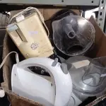 LOTE 049 - 01 LOTE COM UTENSÍLIOS DIVERSOS. (NO ESTADO) ATENÇÃO! FAZER A VISITAÇÃO ANTES DE ARREMATAR, NÃO SABEMOS SE FUNCIONA. LEILÃO NÃO TEM GARANTIA E NEM DEVOLUÇÃO, SUJEITO A POSSÍVEIS AVARIAS VISÍVEIS/OCULTAS E/OU AUSÊNCIA DE COMPONENTES.