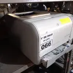 LOTE 066 - 01 IMPRESSORA HP COLOR LASER JET CP1215. (NO ESTADO) ATENÇÃO! FAZER A VISITAÇÃO ANTES DE ARREMATAR, NÃO SABEMOS SE FUNCIONA. LEILÃO NÃO TEM GARANTIA E NEM DEVOLUÇÃO, SUJEITO A POSSÍVEIS AVARIAS VISÍVEIS/OCULTAS E/OU AUSÊNCIA DE COMPONENTES.