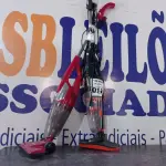 LOTE 018 - 02 ASPIRADORES DE PÓ MARCAS E MODELOS DIVERSOS. (NO ESTADO) ATENÇÃO! FAZER A VISITAÇÃO ANTES DE ARREMATAR, NÃO SABEMOS SE FUNCIONA. LEILÃO NÃO TEM GARANTIA E NEM DEVOLUÇÃO, SUJEITO A POSSÍVEIS AVARIAS VISÍVEIS/OCULTAS E/OU AUSÊNCIA DE COMPONENTES.