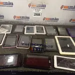 LOTE 268 - 01 LOTE COM VÁRIOS TABLET MARCAS E MODELOS DIVERSOS PARA RETIRADA DE PEÇAS. (NO ESTADO) ATENÇÃO! FAZER A VISITAÇÃO ANTES DE ARREMATAR, NÃO SABEMOS SE FUNCIONA. LEILÃO NÃO TEM GARANTIA E NEM DEVOLUÇÃO, SUJEITO A POSSÍVEIS AVARIAS VISÍVEIS/OCULTAS E/OU AUSÊNCIA DE COMPONENTES.