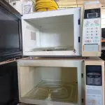 LOTE 139 - 03 MICRO-ONDAS MARCAS E MODELOS DIVERSOS. (NO ESTADO) ATENÇÃO! FAZER A VISITAÇÃO ANTES DE ARREMATAR, NÃO SABEMOS SE FUNCIONA. LEILÃO NÃO TEM GARANTIA E NEM DEVOLUÇÃO, SUJEITO A POSSÍVEIS AVARIAS VISÍVEIS/OCULTAS E/OU AUSÊNCIA DE COMPONENTES.