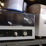 LOTE 056 - 01 PANELA DE FAZER PÃO E 03 UMIDIFICADORES DE AR MARCAS E MODELOS DIVERSOS. (NO ESTADO) ATENÇÃO! FAZER A VISITAÇÃO ANTES DE ARREMATAR, NÃO SABEMOS SE FUNCIONA. LEILÃO NÃO TEM GARANTIA E NEM DEVOLUÇÃO, SUJEITO A POSSÍVEIS AVARIAS VISÍVEIS/OCULTAS E/OU AUSÊNCIA DE COMPONENTES.