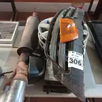 LOTE 306 - 01 LOTE COM PEÇAS DE CARRO DIVERSAS. (NO ESTADO) ATENÇÃO! FAZER A VISITAÇÃO ANTES DE ARREMATAR, NÃO SABEMOS SE FUNCIONA. LEILÃO NÃO TEM GARANTIA E NEM DEVOLUÇÃO, SUJEITO A POSSÍVEIS AVARIAS VISÍVEIS/OCULTAS E/OU AUSÊNCIA DE COMPONENTES.