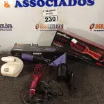 LOTE 230 - 03 ESCOVAS, 01 SECADOR E 01 MASSAGEADOR MARCAS E MODELOS DIVERSOS. (NO ESTADO) ATENÇÃO! FAZER A VISITAÇÃO ANTES DE ARREMATAR, NÃO SABEMOS SE FUNCIONA. LEILÃO NÃO TEM GARANTIA E NEM DEVOLUÇÃO, SUJEITO A POSSÍVEIS AVARIAS VISÍVEIS/OCULTAS E/OU AUSÊNCIA DE COMPONENTES.