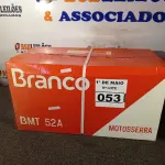 LOTE 053 - 01 MOTOSERRA BMT52A SABRE 18” BRANCO. (NOVA) (NO ESTADO)