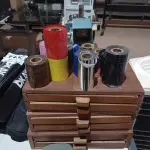 LOTE 196 - 01 MÁQUINA PARA TIPOGRAFIA COM ACESSÓRIOS. (NO ESTADO) ATENÇÃO! FAZER A VISITAÇÃO ANTES DE ARREMATAR, NÃO SABEMOS SE FUNCIONA. LEILÃO NÃO TEM GARANTIA E NEM DEVOLUÇÃO, SUJEITO A POSSÍVEIS AVARIAS VISÍVEIS/OCULTAS E/OU AUSÊNCIA DE COMPONENTES.