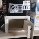 LOTE 191 - 02 COFRES ELETRÔNICOS. (NO ESTADO) ATENÇÃO! FAZER A VISITAÇÃO ANTES DE ARREMATAR, NÃO SABEMOS SE FUNCIONA. LEILÃO NÃO TEM GARANTIA E NEM DEVOLUÇÃO, SUJEITO A POSSÍVEIS AVARIAS VISÍVEIS/OCULTAS E/OU AUSÊNCIA DE COMPONENTES.