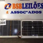 LOTE 308 - 02 PLACAS SOLARES 18V 10W. (NO ESTADO) ATENÇÃO! FAZER A VISITAÇÃO ANTES DE ARREMATAR, NÃO SABEMOS SE FUNCIONA. LEILÃO NÃO TEM GARANTIA E NEM DEVOLUÇÃO, SUJEITO A POSSÍVEIS AVARIAS VISÍVEIS/OCULTAS E/OU AUSÊNCIA DE COMPONENTES.