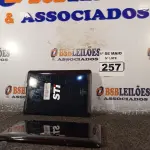 LOTE 257 - 02 TABLETS MARCAS E MODELOS DIVERSOS. (NO ESTADO) ATENÇÃO! FAZER A VISITAÇÃO ANTES DE ARREMATAR, NÃO SABEMOS SE FUNCIONA. LEILÃO NÃO TEM GARANTIA E NEM DEVOLUÇÃO, SUJEITO A POSSÍVEIS AVARIAS VISÍVEIS/OCULTAS E/OU AUSÊNCIA DE COMPONENTES.