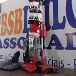 LOTE 060 - 03 ASPIRADORES DE PÓ MARCAS E MODELOS DIVERSOS. (NO ESTADO) ATENÇÃO! FAZER A VISITAÇÃO ANTES DE ARREMATAR, NÃO SABEMOS SE FUNCIONA. LEILÃO NÃO TEM GARANTIA E NEM DEVOLUÇÃO, SUJEITO A POSSÍVEIS AVARIAS VISÍVEIS/OCULTAS E/OU AUSÊNCIA DE COMPONENTES.
