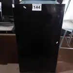 LOTE 144 - 01 TELA DE PROPAGANDA ELETRÔNICA. (NO ESTADO) ATENÇÃO! FAZER A VISITAÇÃO ANTES DE ARREMATAR, NÃO SABEMOS SE FUNCIONA. LEILÃO NÃO TEM GARANTIA E NEM DEVOLUÇÃO, SUJEITO A POSSÍVEIS AVARIAS VISÍVEIS/OCULTAS E/OU AUSÊNCIA DE COMPONENTES.