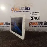 LOTE 248 - 01 TABLET MARCA PHILCO. (NO ESTADO) ATENÇÃO! FAZER A VISITAÇÃO ANTES DE ARREMATAR, NÃO SABEMOS SE FUNCIONA. LEILÃO NÃO TEM GARANTIA E NEM DEVOLUÇÃO, SUJEITO A POSSÍVEIS AVARIAS VISÍVEIS/OCULTAS E/OU AUSÊNCIA DE COMPONENTES.