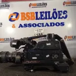 LOTE 188 - 01 FILMADORA MARCA PANASONIC. (NO ESTADO) ATENÇÃO! FAZER A VISITAÇÃO ANTES DE ARREMATAR, NÃO SABEMOS SE FUNCIONA. LEILÃO NÃO TEM GARANTIA E NEM DEVOLUÇÃO, SUJEITO A POSSÍVEIS AVARIAS VISÍVEIS/OCULTAS E/OU AUSÊNCIA DE COMPONENTES.
