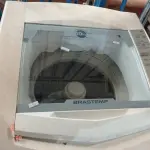 LOTE 115 - 01 MÁQUINA DE LAVAR MARCA BRASTEMP 10KG 220V. (NO ESTADO) ATENÇÃO! FAZER A VISITAÇÃO ANTES DE ARREMATAR, NÃO SABEMOS SE FUNCIONA. LEILÃO NÃO TEM GARANTIA E NEM DEVOLUÇÃO, SUJEITO A POSSÍVEIS AVARIAS VISÍVEIS/OCULTAS E/OU AUSÊNCIA DE COMPONENTES.