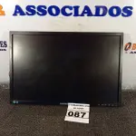 LOTE 087 - 01 MONITOR 22’’ MARCA SAMSUNG SEM BASE. (DISPLAY) (NO ESTADO) AV9678X