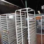 LOTE 348 - 05 CARRINHO PORTA BANDEJAS. (NO ESTADO) ATENÇÃO! FAZER A VISITAÇÃO ANTES DE ARREMATAR, NÃO SABEMOS SE FUNCIONA. LEILÃO NÃO TEM GARANTIA E NEM DEVOLUÇÃO, SUJEITO A POSSÍVEIS AVARIAS VISÍVEIS/OCULTAS E/OU AUSÊNCIA DE COMPONENTES.