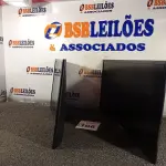 LOTE 106 - 02 MONITORES 24’’ MARCA SAMSUNG COM AVARIAS NA TELA. (DISPLAY) SEM PÉ (NO ESTADO) AV9735C E AV9735Y