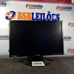 LOTE 058 - 01 MONITOR 22’’ MARCA SAMSUNG. (DISPLAY) (NO ESTADO) AV9496R.