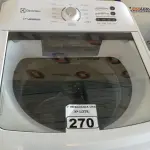 LOTE 270 - 01 MÁQUINA DE LAVAR ROUPAS DE 17 KG MARCA ELETROLUX 220V. (WASHER MACHINE) (NO ESTADO) BH1672T