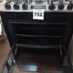 LOTE 252 - 01 FOGÃO 05 BOCAS MARCA BRASTEMP 220V.(RANGE) (NO ESTADO)BH1529M