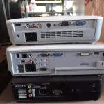 LOTE 127 - 03 PROJETORES MULTIMIDIA MARCAS E MODELOS DIVERSOS. (NO ESTADO) ATENÇÃO! FAZER A VISITAÇÃO ANTES DE ARREMATAR, NÃO SABEMOS SE FUNCIONA. LEILÃO NÃO TEM GARANTIA E NEM DEVOLUÇÃO, SUJEITO A POSSÍVEIS AVARIAS VISÍVEIS/OCULTAS E/OU AUSÊNCIA DE COMPONENTES.