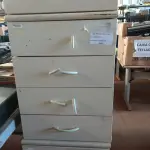 LOTE 198 - 03 GAVETEIROS SENDO 01 COM 03 GAVETAS. (NO ESTADO) ATENÇÃO! FAZER A VISITAÇÃO ANTES DE ARREMATAR, NÃO SABEMOS SE FUNCIONA. LEILÃO NÃO TEM GARANTIA E NEM DEVOLUÇÃO, SUJEITO A POSSÍVEIS AVARIAS VISÍVEIS/OCULTAS E/OU AUSÊNCIA DE COMPONENTES.