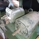 LOTE 032 - 02 MOTORES ELÉTRICOS WEG SENDO 01 DE 1CV 1730 RPM 220/380V E 01 110/220V MODELO G58H. (NO ESTADO) ATENÇÃO! FAZER A VISITAÇÃO ANTES DE ARREMATAR, NÃO SABEMOS SE FUNCIONA. LEILÃO NÃO TEM GARANTIA E NEM DEVOLUÇÃO, SUJEITO A POSSÍVEIS AVARIAS VISÍVEIS/OCULTAS E/OU AUSÊNCIA DE COMPONENTES.