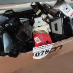 LOTE 078 - 01 LOTE COM PERFURADORES DE PAPEL E GRAMPEADORES MARCAS E MODELOS DIVERSOS. (NO ESTADO) ATENÇÃO! FAZER A VISITAÇÃO ANTES DE ARREMATAR, NÃO SABEMOS SE FUNCIONA. LEILÃO NÃO TEM GARANTIA E NEM DEVOLUÇÃO, SUJEITO A POSSÍVEIS AVARIAS VISÍVEIS/OCULTAS E/OU AUSÊNCIA DE COMPONENTES.