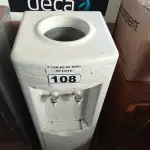 LOTE 108 - 01 BEBEDOURO PARA GARRAFÃO MARCA. (NO ESTADO) ATENÇÃO! FAZER A VISITAÇÃO ANTES DE ARREMATAR, NÃO SABEMOS SE FUNCIONA. LEILÃO NÃO TEM GARANTIA E NEM DEVOLUÇÃO, SUJEITO A POSSÍVEIS AVARIAS VISÍVEIS/OCULTAS E/OU AUSÊNCIA DE COMPONENTES.