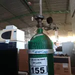 LOTE 155 - 01 CILINDRO DE OXIGÊNIO MEDICINAL GASOSO “VAZIO”. (NO ESTADO) ATENÇÃO! FAZER A VISITAÇÃO ANTES DE ARREMATAR, NÃO SABEMOS SE FUNCIONA. LEILÃO NÃO TEM GARANTIA E NEM DEVOLUÇÃO, SUJEITO A POSSÍVEIS AVARIAS VISÍVEIS/OCULTAS E/OU AUSÊNCIA DE COMPONENTES.