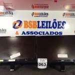 LOTE 063 - 02 MONITORES MARCAS LG MODELOS FLATROM E2360V-PN/E2260V-PN. (NO ESTADO) ATENÇÃO! FAZER A VISITAÇÃO ANTES DE ARREMATAR, NÃO SABEMOS SE FUNCIONA. LEILÃO NÃO TEM GARANTIA E NEM DEVOLUÇÃO, SUJEITO A POSSÍVEIS AVARIAS VISÍVEIS/OCULTAS E/OU AUSÊNCIA DE COMPONENTES.