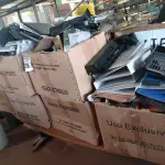 LOTE 079 - 01 LOTE COM GRANDE QUANTIDADE DE PASTAS PARA DOCUMENTOS E PERIFÉRICOS DIVERSOS. (NO ESTADO) ATENÇÃO! FAZER A VISITAÇÃO ANTES DE ARREMATAR, NÃO SABEMOS SE FUNCIONA. LEILÃO NÃO TEM GARANTIA E NEM DEVOLUÇÃO, SUJEITO A POSSÍVEIS AVARIAS VISÍVEIS/OCULTAS E/OU AUSÊNCIA DE COMPONENTES.