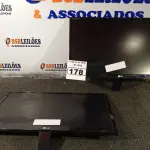 LOTE 178 - 02 MONITORES LG FLATROM E2360V-PN. (NO ESTADO) ATENÇÃO! FAZER A VISITAÇÃO ANTES DE ARREMATAR, NÃO SABEMOS SE FUNCIONA. LEILÃO NÃO TEM GARANTIA E NEM DEVOLUÇÃO, SUJEITO A POSSÍVEIS AVARIAS VISÍVEIS/OCULTAS E/OU AUSÊNCIA DE COMPONENTES.