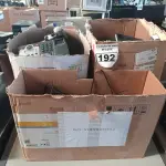 LOTE 192 - 01 LOTE COM VÁRIOS TECLADOS PARA PC E APARELHOS DE TELEFONE MARCAS E MODELOS DIVERSOS. (NO ESTADO) ATENÇÃO! FAZER A VISITAÇÃO ANTES DE ARREMATAR, NÃO SABEMOS SE FUNCIONA. LEILÃO NÃO TEM GARANTIA E NEM DEVOLUÇÃO, SUJEITO A POSSÍVEIS AVARIAS VISÍVEIS/OCULTAS E/OU AUSÊNCIA DE COMPONENTES.
