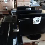 LOTE 161 - 08 MONITORES MARCAS E MODELOS DIVERSOS. (NO ESTADO) ATENÇÃO! FAZER A VISITAÇÃO ANTES DE ARREMATAR, NÃO SABEMOS SE FUNCIONA. LEILÃO NÃO TEM GARANTIA E NEM DEVOLUÇÃO, SUJEITO A POSSÍVEIS AVARIAS VISÍVEIS/OCULTAS E/OU AUSÊNCIA DE COMPONENTES.