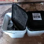 LOTE 078 - 01 LOTE DE PARAFUSOS AUTO BROCANTE PARA TELHADO. (NO ESTADO)