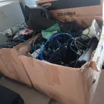 LOTE 129 - 01 LOTE COM PERIFÉRICOS DE INFORMÁTICA DIVERSOS. (NO ESTADO) ATENÇÃO! FAZER A VISITAÇÃO ANTES DE ARREMATAR, NÃO SABEMOS SE FUNCIONA. LEILÃO NÃO TEM GARANTIA E NEM DEVOLUÇÃO, SUJEITO A POSSÍVEIS AVARIAS VISÍVEIS/OCULTAS E/OU AUSÊNCIA DE COMPONENTES.