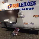 LOTE 205 - 02 MONITORES MARCAS LG MODELOS FLATROM E2360V-PN/E2260V-PN. (NO ESTADO) ATENÇÃO! FAZER A VISITAÇÃO ANTES DE ARREMATAR, NÃO SABEMOS SE FUNCIONA. LEILÃO NÃO TEM GARANTIA E NEM DEVOLUÇÃO, SUJEITO A POSSÍVEIS AVARIAS VISÍVEIS/OCULTAS E/OU AUSÊNCIA DE COMPONENTES.
