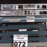 LOTE 072 - 06 ROTEADORES CISCO MODELOS DIVERSOS. (NO ESTADO) ATENÇÃO! FAZER A VISITAÇÃO ANTES DE ARREMATAR, NÃO SABEMOS SE FUNCIONA. LEILÃO NÃO TEM GARANTIA E NEM DEVOLUÇÃO, SUJEITO A POSSÍVEIS AVARIAS VISÍVEIS/OCULTAS E/OU AUSÊNCIA DE COMPONENTES.