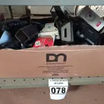 LOTE 078 - 01 LOTE COM PERFURADORES DE PAPEL E GRAMPEADORES MARCAS E MODELOS DIVERSOS. (NO ESTADO) ATENÇÃO! FAZER A VISITAÇÃO ANTES DE ARREMATAR, NÃO SABEMOS SE FUNCIONA. LEILÃO NÃO TEM GARANTIA E NEM DEVOLUÇÃO, SUJEITO A POSSÍVEIS AVARIAS VISÍVEIS/OCULTAS E/OU AUSÊNCIA DE COMPONENTES.