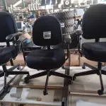 LOTE 383 - 03 CADEIRAS DE ESCRITÓRIO COM BASES GIRATÓRIAS MARCAS GIROFLEX. (NO ESTADO) ATENÇÃO! FAZER A VISITAÇÃO ANTES DE ARREMATAR, NÃO SABEMOS SE FUNCIONA. LEILÃO NÃO TEM GARANTIA E NEM DEVOLUÇÃO, SUJEITO A POSSÍVEIS AVARIAS VISÍVEIS/OCULTAS E/OU AUSÊNCIA DE COMPONENTES.