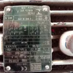 LOTE 332 - 01 MOTOR DE INDUÇÃO-GAIOLA MARCA WEG, 7,5CV, 3510RPM 220/380V. (NO ESTADO) ATENÇÃO! FAZER A VISITAÇÃO ANTES DE ARREMATAR, NÃO SABEMOS SE FUNCIONA. LEILÃO NÃO TEM GARANTIA E NEM DEVOLUÇÃO, SUJEITO A POSSÍVEIS AVARIAS VISÍVEIS/OCULTAS E/OU AUSÊNCIA DE COMPONENTES.