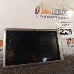 LOTE 228 - 01 TABLET MARCA KYROS. (NO ESTADO) ATENÇÃO! FAZER A VISITAÇÃO ANTES DE ARREMATAR, NÃO SABEMOS SE FUNCIONA. LEILÃO NÃO TEM GARANTIA E NEM DEVOLUÇÃO, SUJEITO A POSSÍVEIS AVARIAS VISÍVEIS/OCULTAS E/OU AUSÊNCIA DE COMPONENTES.