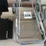 LOTE 258 - 02 CARRINHOS PARA TRANSPORTE DE CARGAS. (NO ESTADO) ATENÇÃO! FAZER A VISITAÇÃO ANTES DE ARREMATAR, NÃO SABEMOS SE FUNCIONA. LEILÃO NÃO TEM GARANTIA E NEM DEVOLUÇÃO, SUJEITO A POSSÍVEIS AVARIAS VISÍVEIS/OCULTAS E/OU AUSÊNCIA DE COMPONENTES.