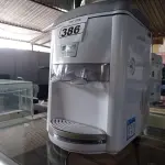 LOTE 386 - 01 BEBEDOURO PARA GARRAFÃO “ELETRÔNICO “MARCA LATINA 220V. (NO ESTADO) ATENÇÃO! FAZER A VISITAÇÃO ANTES DE ARREMATAR, NÃO SABEMOS SE FUNCIONA. LEILÃO NÃO TEM GARANTIA E NEM DEVOLUÇÃO, SUJEITO A POSSÍVEIS AVARIAS VISÍVEIS/OCULTAS E/OU AUSÊNCIA DE COMPONENTES.