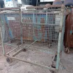 LOTE 351 - 01 CARRINHO PARA TRANSPORTE DE CARGAS. (NO ESTADO) ATENÇÃO! FAZER A VISITAÇÃO ANTES DE ARREMATAR, NÃO SABEMOS SE FUNCIONA. LEILÃO NÃO TEM GARANTIA E NEM DEVOLUÇÃO, SUJEITO A POSSÍVEIS AVARIAS VISÍVEIS/OCULTAS E/OU AUSÊNCIA DE COMPONENTES.
