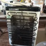 LOTE 361 - 01 BEBEDOURO PARA GARRAFÃO “REFRIGERADO” 220V. (NO ESTADO) ATENÇÃO! FAZER A VISITAÇÃO ANTES DE ARREMATAR, NÃO SABEMOS SE FUNCIONA. LEILÃO NÃO TEM GARANTIA E NEM DEVOLUÇÃO, SUJEITO A POSSÍVEIS AVARIAS VISÍVEIS/OCULTAS E/OU AUSÊNCIA DE COMPONENTES.