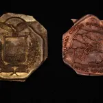 LOTE 015 - LOTE 15 – MEDALHAS CIVICAS MILITARES 	MEDALHA	OBSERVAÇÕES 1.		União Cívica Paranaense – 1916.Gravadores: Jose Peon e Fernandez	Acobreada 2.		União Cívica Paranaense – 1916.Gravadores: Jose Peon e Fernandez	Dourada – prova de cunho 3.		Revolução de 05 de outubro de 1930. Gravador: José Peon.	Prateada - envelope da Coleção Júlio Estrella Moreira 4.		Corrida do Facho Militar – 5 ª Região Militar. 1948.Gravador: José Peon	Acobreada 5.		Corrida do Facho Militar – 5 ª Região Militar. 1948.Gravador: José Peon	Acobreada 6.		Libertadores da Nação. Revolução de 1930. Gravador: Eduardo Mueller	Reveso Liso 7.		Cinquentenário da República – Tiro de Guerra Rio Branco. 1939. Gravador: Frederico Tod.	Prateada 8.		Corrida do Facho Militar – 5 ª Região Militar. 1943.Gravador: José Peon	Acobreada 9.		Corrida do Facho Militar – 5 ª Região Militar. 1960.	Acobreada 10.		1° Centenário da Policia Militar do Paraná. 1954.Gravadores Peon e Tortatto	Oxidada