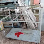 LOTE 354 - 01 CARRINHO PARA TRANSPORTE DE CARGAS. (NO ESTADO) ATENÇÃO! FAZER A VISITAÇÃO ANTES DE ARREMATAR, NÃO SABEMOS SE FUNCIONA. LEILÃO NÃO TEM GARANTIA E NEM DEVOLUÇÃO, SUJEITO A POSSÍVEIS AVARIAS VISÍVEIS/OCULTAS E/OU AUSÊNCIA DE COMPONENTES.