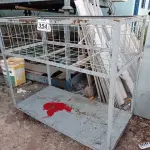 LOTE 354 - 01 CARRINHO PARA TRANSPORTE DE CARGAS. (NO ESTADO) ATENÇÃO! FAZER A VISITAÇÃO ANTES DE ARREMATAR, NÃO SABEMOS SE FUNCIONA. LEILÃO NÃO TEM GARANTIA E NEM DEVOLUÇÃO, SUJEITO A POSSÍVEIS AVARIAS VISÍVEIS/OCULTAS E/OU AUSÊNCIA DE COMPONENTES.